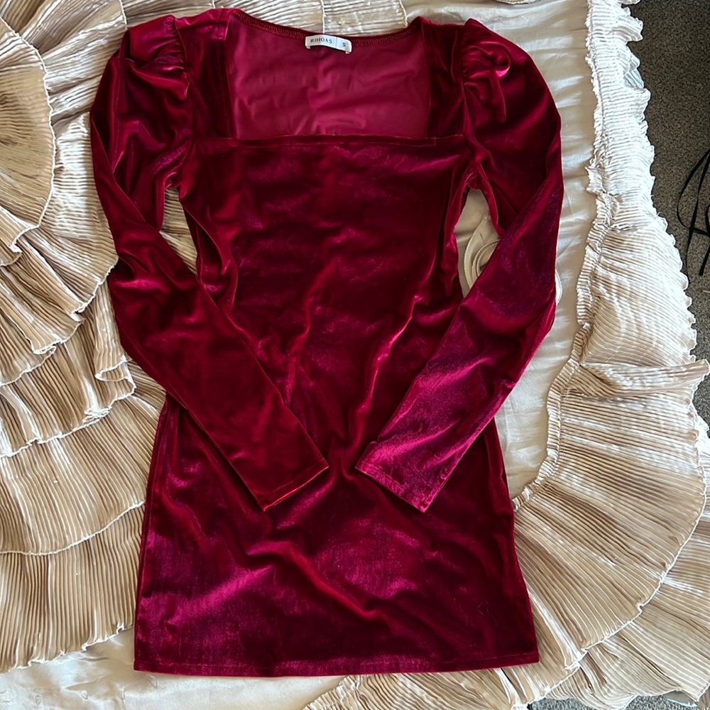 Long Sleeve Red Velvet Dress